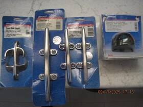 66010-1 Attwood Boat Stainless Steel Cleats 6 Inch 8 Bow Chocks And Marker Light