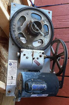 B28110 Boat Usa 4000 Lb Lift Hoist Motor And Gear Plate
