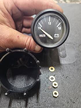764060 Brp Voltmeter Gauge # 10-16 Volts 2 Inch