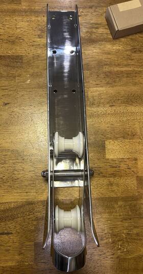 Dml-12-02 Deck Man Bow 22-44lb Anchor Roller New Open Box - 316 Stainless Marine Grade