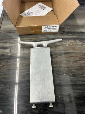510-02604-00 Floe Quick Attach Dock Cleat For 2023 And Up Read Notes
