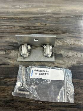 510-43410-00 Floe Shore End Ramp Standard Attachment Nonqa For Pre 2022 Docks