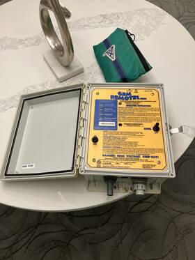 Gr2-1120 Gem Remotes Boat Lift Control Box