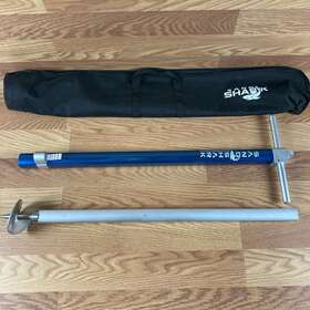 Sandshark 865210000406 Ultimate Xl Anchor 2.0 Extendable From 39 Inch To 62 With Carrying Case