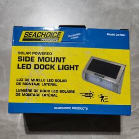 50-03704 Seachoice Solar Side-mount Stainless Steel Led Dock Light - 50 Lumens
