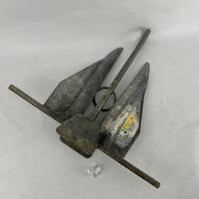 50-41710 Seachoice 4 Lb Hot Dipped Galvanized Deluxe Fluke Anchor For Boats 12 To 16 Feet Long