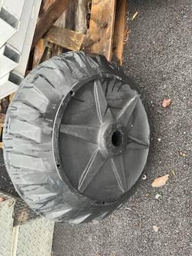 1007829 Shoremaster Polyethylene Tires For Wheel Kits Or Screw Legs