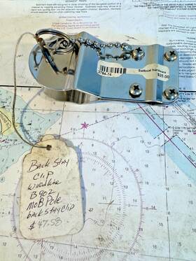 B-902 Windline B902 Crew Overboard Pole Clip